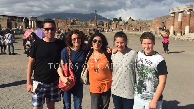 POMPEII AND VESUVIUS TOUR